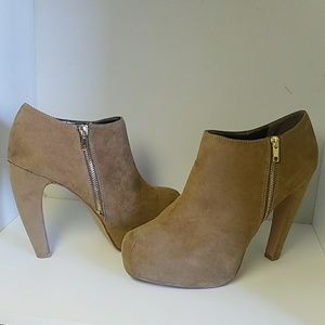 Ankle boots